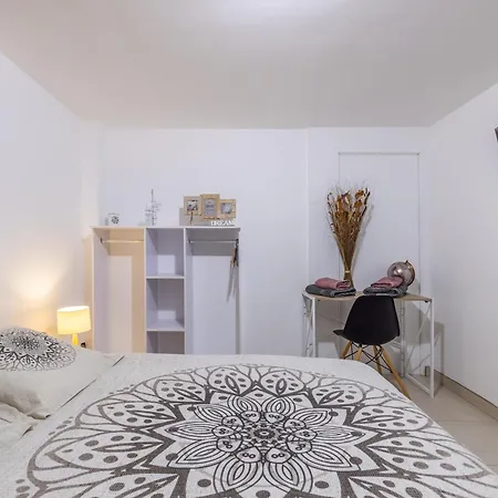 Appartement Lb Vacation I Quiet Large 3-bedroom With Terrace, Garden & Incredible Mountain View *